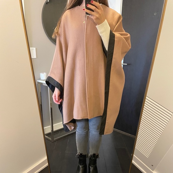 70% Wool blend club monaco poncho - Picture 2 of 11